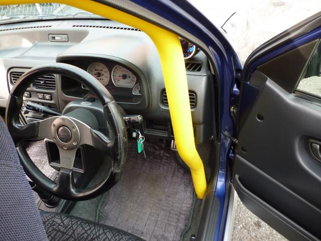 アルトワークス ＲＳ／Ｚ　ＲＡＹＳ１４インチアルミホイール　ストリートライド車高調　柿本改マフラー　ロールバー　社外リアスポイラー　メッシュブレーキホース　ＭＯＭＯステアリング　ブースト計　ＨＫＳエアクリ　ＬＥＤライト（42枚目）