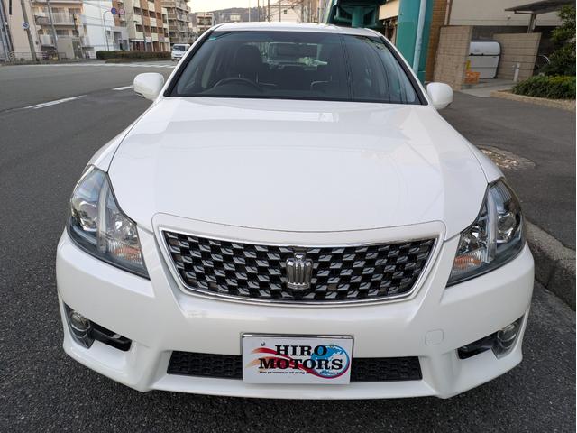 クラウン アスリート　ワンオーナー車　純正本革ブラックシート　サンルーフ　シートヒーター　シートエアコン　バックカメラ　電動パワーシート　タイヤ（ＲＥＧＮＯ　ＧＲ－ＸＩＩ　１８インチ）スペアキー　ＥＴＣ　ショック新品交換（9枚目）