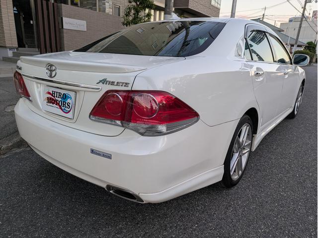 クラウン アスリート　ワンオーナー車　純正本革ブラックシート　サンルーフ　シートヒーター　シートエアコン　バックカメラ　電動パワーシート　タイヤ（ＲＥＧＮＯ　ＧＲ－ＸＩＩ　１８インチ）スペアキー　ＥＴＣ　ショック新品交換（10枚目）