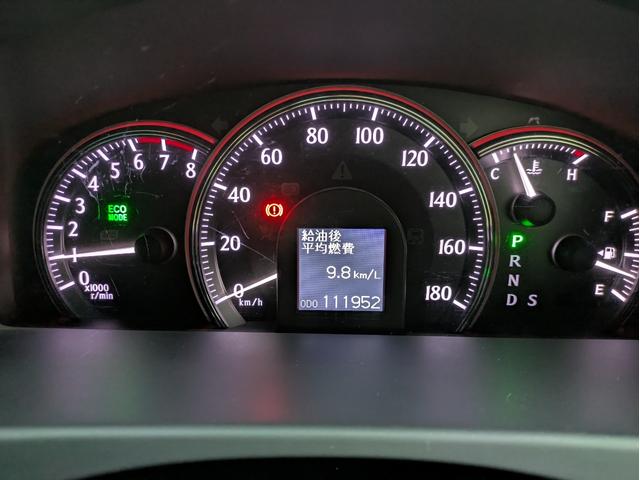 クラウン アスリート　ワンオーナー車　純正本革ブラックシート　サンルーフ　シートヒーター　シートエアコン　バックカメラ　電動パワーシート　タイヤ（ＲＥＧＮＯ　ＧＲ－ＸＩＩ　１８インチ）スペアキー　ＥＴＣ　ショック新品交換（28枚目）