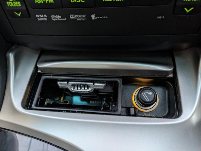 クラウン アスリート　ワンオーナー車　純正本革ブラックシート　サンルーフ　シートヒーター　シートエアコン　バックカメラ　電動パワーシート　タイヤ（ＲＥＧＮＯ　ＧＲ－ＸＩＩ　１８インチ）スペアキー　ＥＴＣ　ショック新品交換（43枚目）