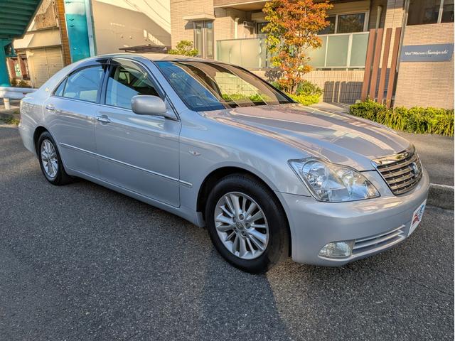 クラウン ロイヤルサルーンG マルチ純正ナビ 純正本革ベージュシート ヘッドアップディスプレイ シートヒーター パワーシート 純正サンシェード バックカメラ ETC クルーズコントロール(5枚目)