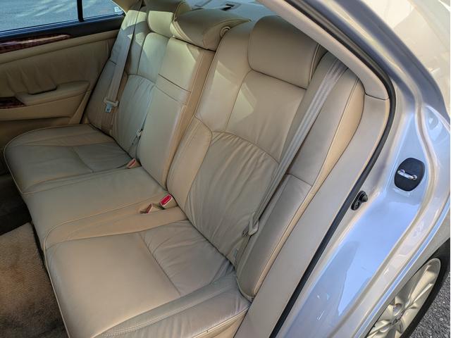 クラウン ロイヤルサルーンG マルチ純正ナビ 純正本革ベージュシート ヘッドアップディスプレイ シートヒーター パワーシート 純正サンシェード バックカメラ ETC クルーズコントロール(21枚目)