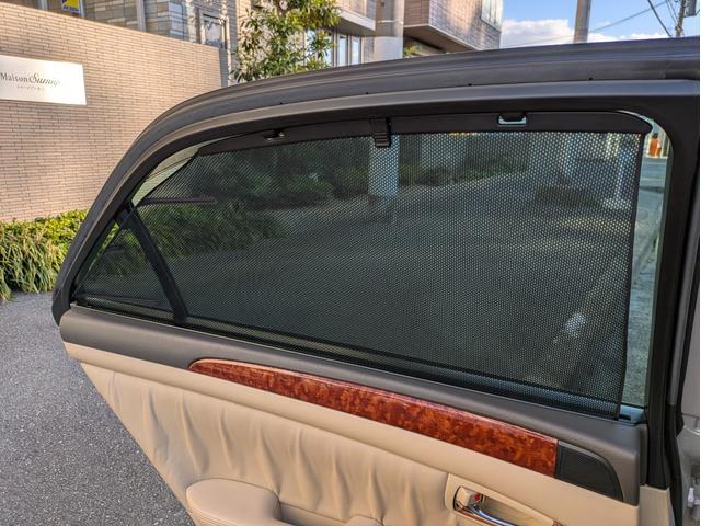 クラウン ロイヤルサルーンG マルチ純正ナビ 純正本革ベージュシート ヘッドアップディスプレイ シートヒーター パワーシート 純正サンシェード バックカメラ ETC クルーズコントロール(31枚目)