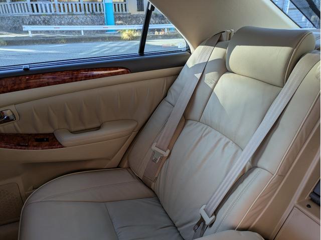 クラウン ロイヤルサルーンG マルチ純正ナビ 純正本革ベージュシート ヘッドアップディスプレイ シートヒーター パワーシート 純正サンシェード バックカメラ ETC クルーズコントロール(34枚目)