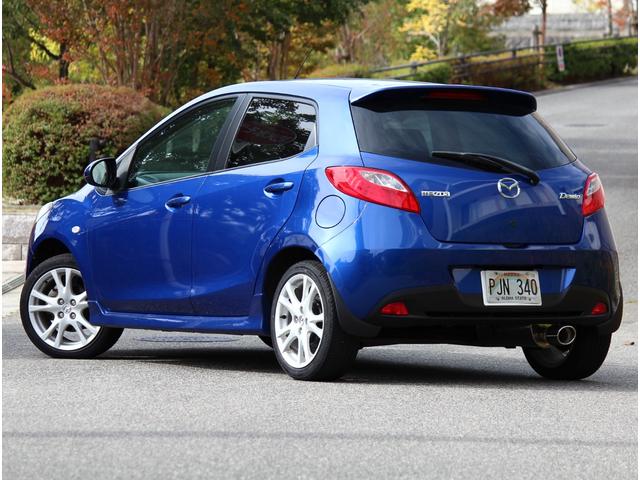 デミオ スポルト　５速マニュアル　禁煙車　オートエグゼマフラー　オートエグゼＤ型革巻ステアリング　マツダディーラー点検　バッテリー新品　ケンウッドドラレコ　ナビ　フルセグテレビ　ＥＴＣ　オートエアコン　キーレス（26枚目）