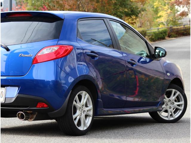 デミオ スポルト　５速マニュアル　禁煙車　オートエグゼマフラー　オートエグゼＤ型革巻ステアリング　マツダディーラー点検　バッテリー新品　ケンウッドドラレコ　ナビ　フルセグテレビ　ＥＴＣ　オートエアコン　キーレス（30枚目）