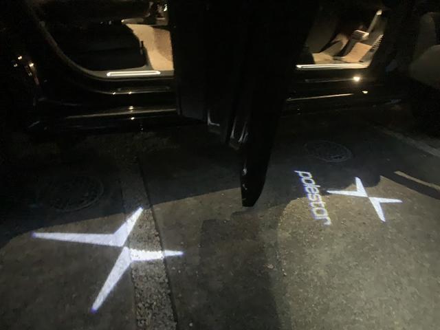 ＸＣ９０ Ｔ６　ＡＷＤ　Ｒデザイン　ポールスターパフォーマンス　パノラマルーフ　３６０度カメラ　パワーテールゲート　２１インチＷＯＲＫアルミ　前後ドラレコ　黒革＆シートヒーター　パドルシフト　ＬＥＤライト　ＥＴＣ　スマートキー２個（10枚目）