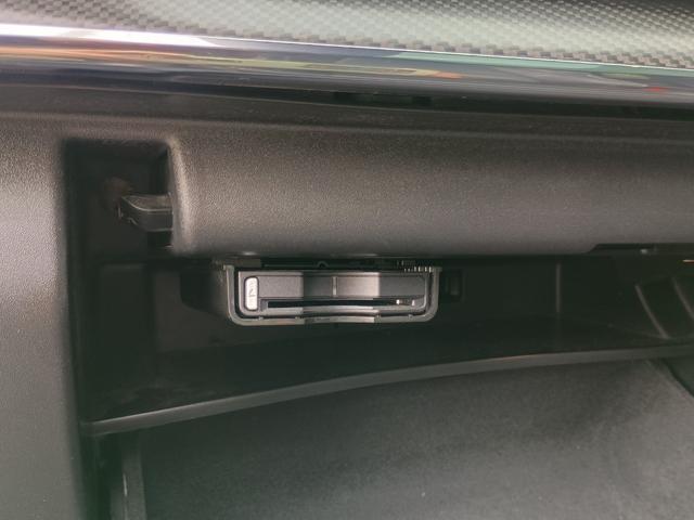 ＸＣ９０ Ｔ６　ＡＷＤ　Ｒデザイン　ポールスターパフォーマンス　パノラマルーフ　３６０度カメラ　パワーテールゲート　２１インチＷＯＲＫアルミ　前後ドラレコ　黒革＆シートヒーター　パドルシフト　ＬＥＤライト　ＥＴＣ　スマートキー２個（31枚目）