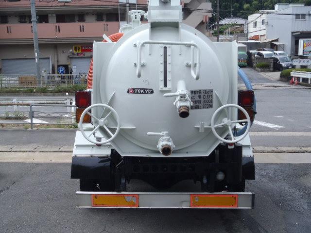 ベッドレス2.73t吸引車 積載容量3000L 東急製(3枚目)