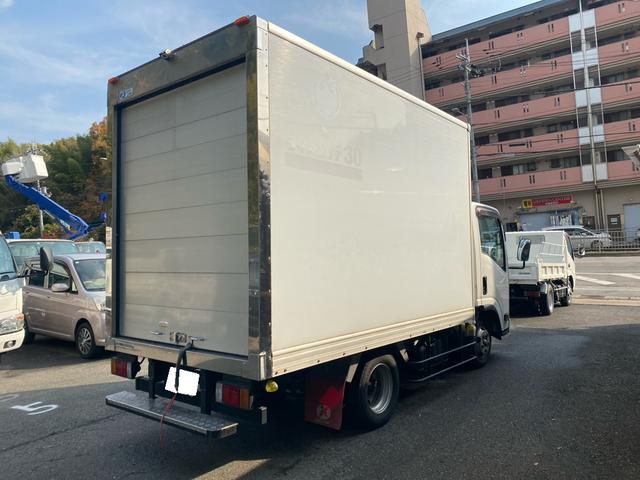 エルフトラック 2t標準セミロングアルミバン サイドドア リヤシャッタードア 総重量4805Kg 庫内両サイド埋込フック4対 バックカメラ TRG-NLR85AN(8枚目)