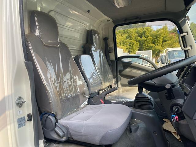 エルフトラック 2t標準セミロングアルミバン サイドドア リヤシャッタードア 総重量4805Kg 庫内両サイド埋込フック4対 バックカメラ TRG-NLR85AN(19枚目)