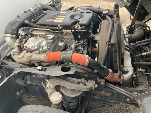 エルフトラック 2t標準セミロングアルミバン サイドドア リヤシャッタードア 総重量4805Kg 庫内両サイド埋込フック4対 バックカメラ TRG-NLR85AN(23枚目)