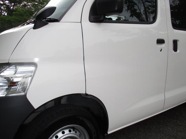 ライトエースバン ＤＸ　ワンオーナー　ＥＴＣ　５人乗り　禁煙車　ＡＴ車（9枚目）