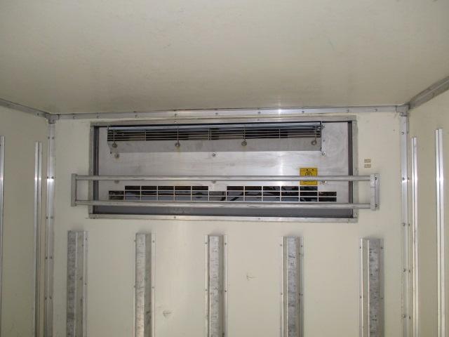 エルフトラック 　◆－３０℃設定冷蔵冷凍車◆スタンバイ装置付き◆６速ＭＴ◆ナビＴＶ・ＥＴＣ・バックカメラ◆坂道発進補助装置◆（32枚目）