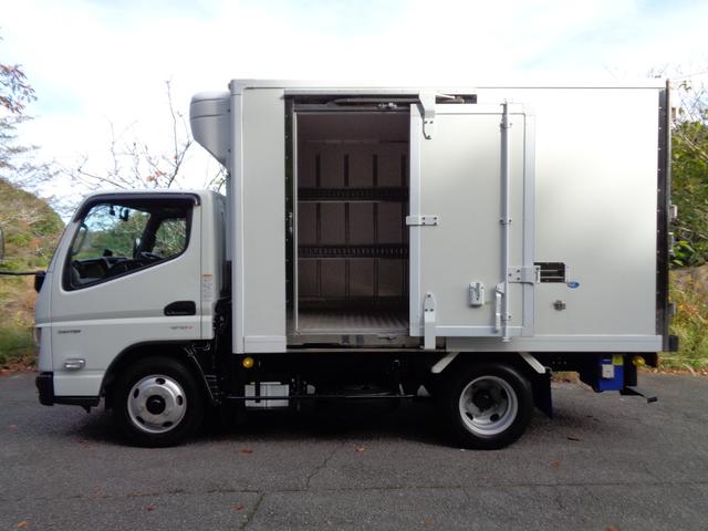 キャンター 冷蔵冷凍車 2トン積み -30度設定 冷蔵冷凍車 スタンバイ付き サイドドア ラッシング2段 バックカメラ LEDヘッドライト LEDフォグ 左電格ミラー スマートキー 衝突被害軽減ブレーキ 坂道発進補助装置(6枚目)