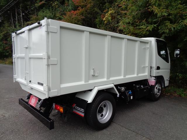 キャンター 土砂禁強化深ダンプ　３トン積み４ナンバー　液晶メーターパネル　バックカメラ　ＬＥＤヘッドライト　ＬＥＤフォグ　左電格ミラー　スマートキー２個　衝突被害軽減ブレーキ　車線逸脱警報装置　横滑り防止装置　アイドリングストップ（8枚目）