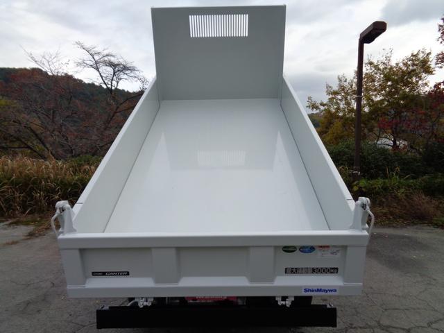 キャンター 全低床強化ダンプ　ＮＥＷモデル　３トン積み４ナンバー　バックカメラ　液晶メーターパネル　ＬＥＤヘッドライト　ＬＥＤフォグランプ　左電格ミラー　スマートキー２個　衝突被害軽減ブレーキ　車線逸脱警報装置　横滑り防止装置（13枚目）