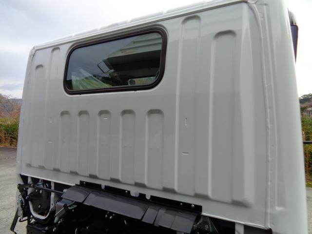 キャンター 全低床強化ダンプ　ＮＥＷモデル　３トン積み４ナンバー　バックカメラ　液晶メーターパネル　ＬＥＤヘッドライト　ＬＥＤフォグランプ　左電格ミラー　スマートキー２個　衝突被害軽減ブレーキ　車線逸脱警報装置　横滑り防止装置（22枚目）