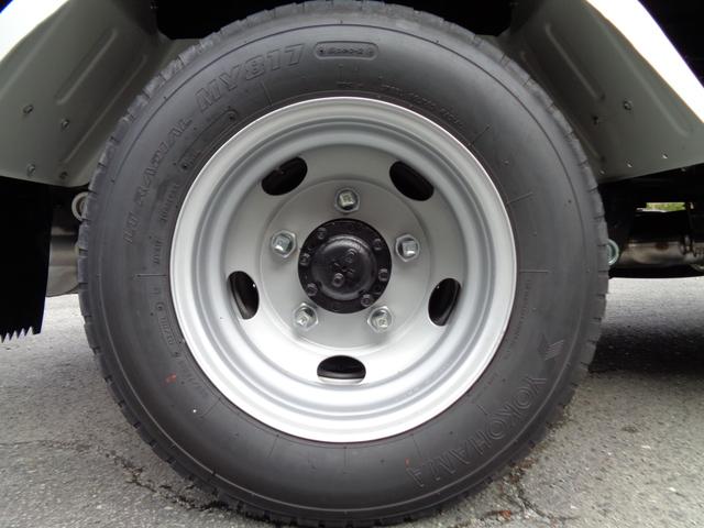 キャンター 全低床強化ダンプ　ＮＥＷモデル　３トン積み４ナンバー　バックカメラ　液晶メーターパネル　ＬＥＤヘッドライト　ＬＥＤフォグランプ　左電格ミラー　スマートキー２個　衝突被害軽減ブレーキ　車線逸脱警報装置　横滑り防止装置（30枚目）