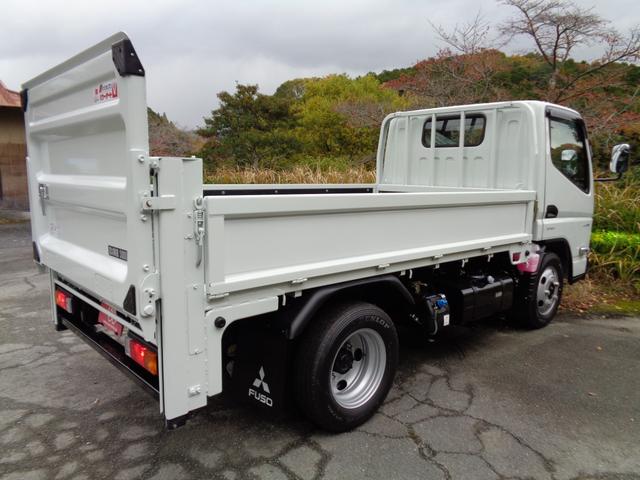 キャンター 垂直パワーゲート付き高床平ボディ　ＮＥＷモデル　３トン積４ＮＯ　バックカメラ　液晶メーターパネル　ＬＥＤヘッドライト　ＬＥＤフォグ　左電格ミラー　スマートキー　坂道発進補助装置　衝突被害軽減ブレーキ　車線逸脱警報装置　横滑り防止装置（8枚目）