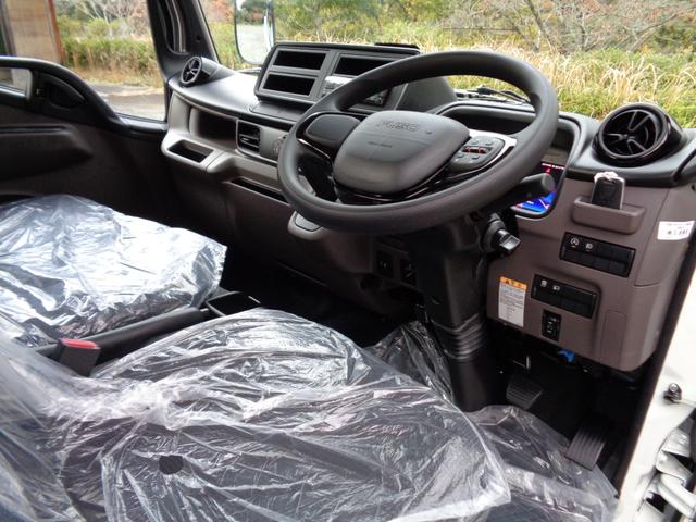 キャンター 垂直パワーゲート付き高床平ボディ　ＮＥＷモデル　３トン積４ＮＯ　バックカメラ　液晶メーターパネル　ＬＥＤヘッドライト　ＬＥＤフォグ　左電格ミラー　スマートキー　坂道発進補助装置　衝突被害軽減ブレーキ　車線逸脱警報装置　横滑り防止装置（30枚目）