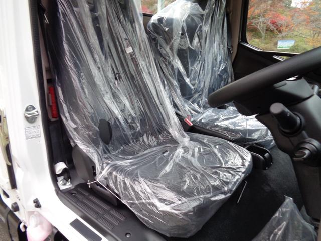 キャンター 垂直パワーゲート付き高床平ボディ　ＮＥＷモデル　３トン積４ＮＯ　バックカメラ　液晶メーターパネル　ＬＥＤヘッドライト　ＬＥＤフォグ　左電格ミラー　スマートキー　坂道発進補助装置　衝突被害軽減ブレーキ　車線逸脱警報装置　横滑り防止装置（31枚目）