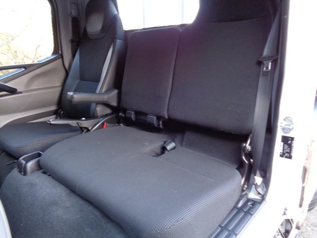 キャンター 全低床　２トン積み４ナンバー　全低床平ボディ　リアＷタイヤ　ＥＴＣ　キーレス　スペアキー　左電格ミラー　フォグランプ　坂道発進補助装置　ＥＣＯモードスイッチ　荷台床ラバー敷き　純正マット＆ドアバイザー（32枚目）