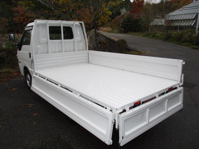 ボンゴトラック ＤＸ　ロング　リヤＷタイヤ　１０００ｋｇ積み　５速ＭＴ　バックカメラ　左電動ミラー　シートカバー（16枚目）
