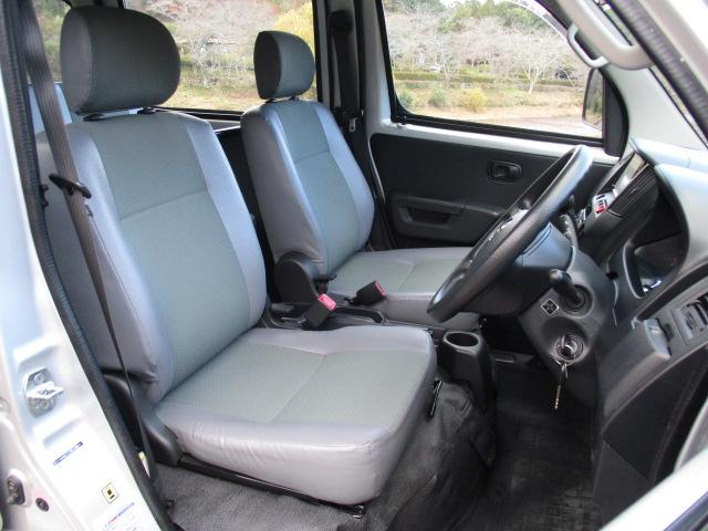 タウンエースバン ＤＸ　純正ＳＤナビＴＶ・Ｒカメラ　５人乗り　７５０ｋｇ積み　集中ロック　ＷエアＢ・ＡＢＳ　マット　バイザー（16枚目）