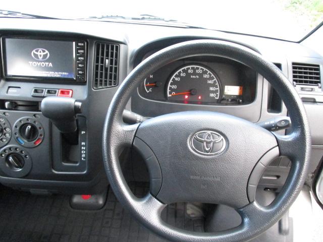 タウンエースバン ＤＸ　純正ＳＤナビＴＶ・Ｒカメラ　５人乗り　７５０ｋｇ積み　集中ロック　ＷエアＢ・ＡＢＳ　マット　バイザー（19枚目）