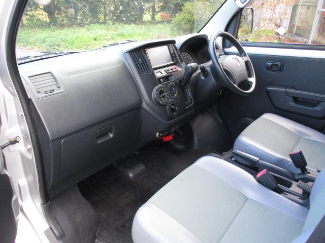 タウンエースバン ＤＸ　純正ＳＤナビＴＶ・Ｒカメラ　５人乗り　７５０ｋｇ積み　集中ロック　ＷエアＢ・ＡＢＳ　マット　バイザー（24枚目）