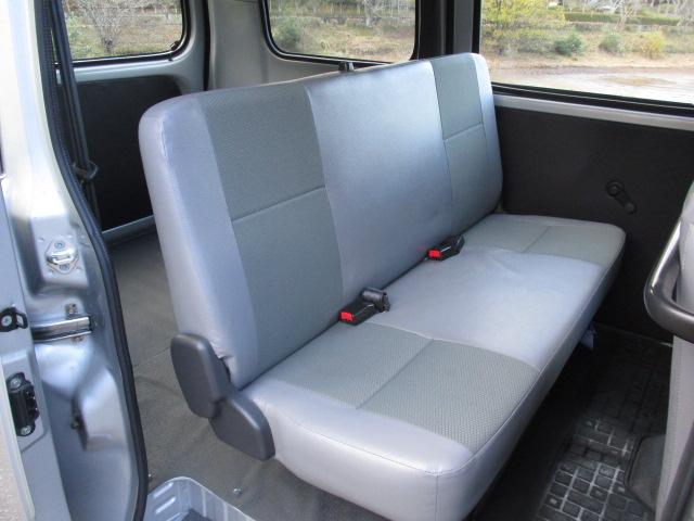 タウンエースバン ＤＸ　純正ＳＤナビＴＶ・Ｒカメラ　５人乗り　７５０ｋｇ積み　集中ロック　ＷエアＢ・ＡＢＳ　マット　バイザー（31枚目）