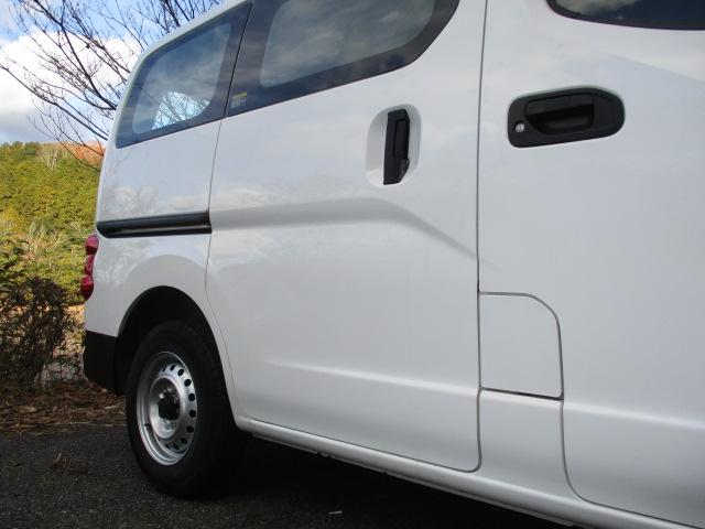 ＮＶ２００バネットバン ＤＸ　５人乗り　６００ｋｇ積み　エマージェンシーＢ　ＥＴＣ　ドラレコ　キーレス（6枚目）