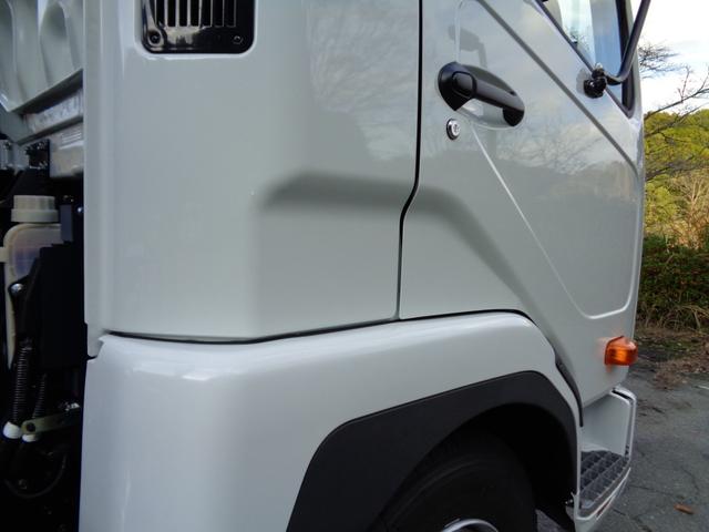 ファイター 脱着装置付コンテナ専用車　荷台ラジコン　バックカメラ　ＨＩＤヘッドライト　フォグ　左電格ミラー　キーレス　坂道発進補助装置　衝突被害軽減ブレーキ　車線逸脱警報装置　横滑り防止装置　電動パーキングブレーキ　クルーズコントロール（12枚目）