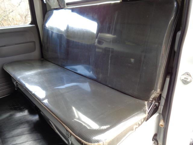 キャンター Ｗキャブロング全低床　リアエアコン　リアＷタイヤ　キーレス　左電格ミラー　フォグランプ　衝突被害軽減ブレーキ　車線逸脱警報装置　横滑り防止装置　坂道発進補助装置　ＥＣＯモードスイッチ　クリアシートカバー　ゲートプロテクター（32枚目）