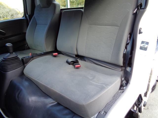 アトラストラック スーパーローＤＸ　２ｔ積み４ＮＯ　リアＷタイヤ　社外ナビ　ＥＴＣ　ドラレコ　デジタルインナーミラー　ＬＥＤヘッドライト　ＬＥＤフォグランプ　スマートキー　電動パーキングブレーキ　衝突被害軽減ブレーキ　車線逸脱警報装置（32枚目）