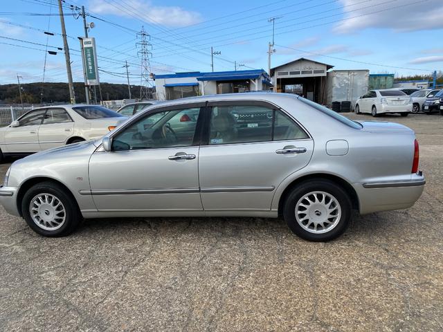 プログレ ＮＣ２５０　ウォールナットパッケージ　本革シート・オートエアコン・パワーシート・コーナーセンサー・純正ナビ・キーレス・純正アルミホイール（12枚目）