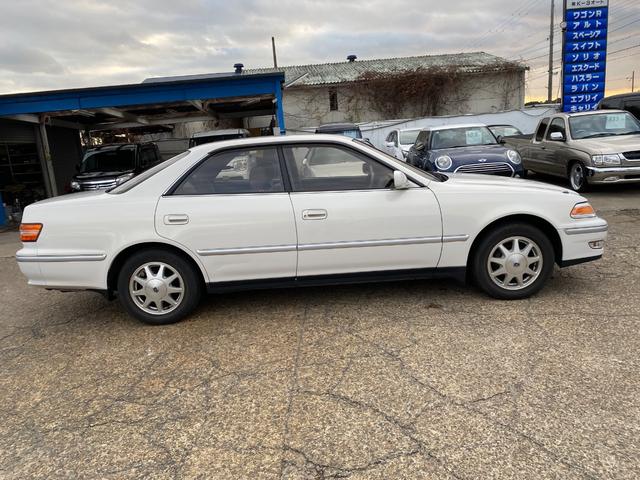 マークII グランデ　パワーシート・純正アルミ・キーレス・ＥＴＣ・フルオートエアコン・Ｗエアバック（9枚目）