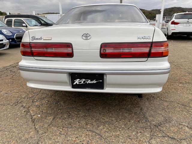 マークII グランデ　パワーシート・純正アルミ・キーレス・ＥＴＣ・フルオートエアコン・Ｗエアバック（11枚目）