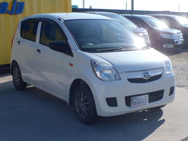 ミラ Ｘスペシャル　５速ＭＴ　キーレス　ＡＢＳ　Ｗエアバッグ　エアコン　パワステ　パワーウインドウ　社外タコメーター　リアガラスフィルム貼り　社外１３インチアルミ（3枚目）