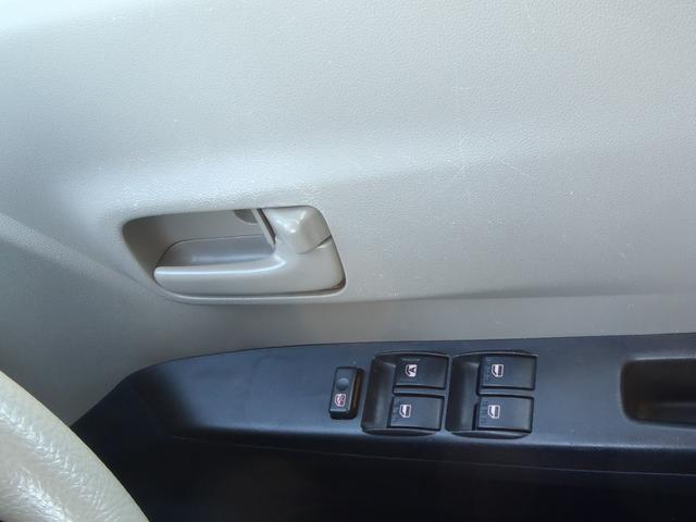 ミラ Ｘスペシャル　５速ＭＴ　キーレス　ＡＢＳ　Ｗエアバッグ　エアコン　パワステ　パワーウインドウ　社外タコメーター　リアガラスフィルム貼り　社外１３インチアルミ（23枚目）