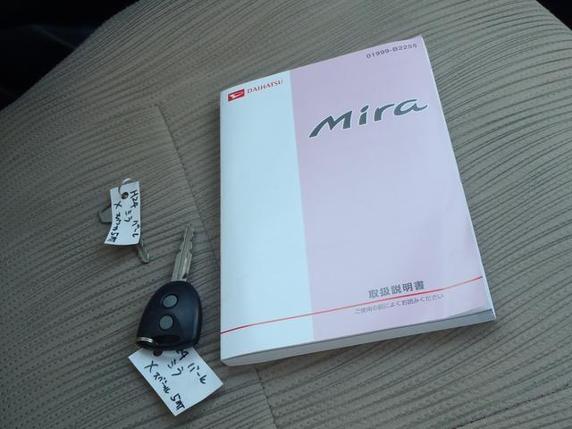 ミラ Ｘスペシャル　５速ＭＴ　キーレス　ＡＢＳ　Ｗエアバッグ　エアコン　パワステ　パワーウインドウ　社外タコメーター　リアガラスフィルム貼り　社外１３インチアルミ（26枚目）