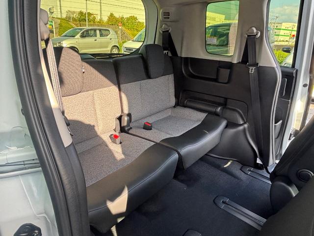 フリード ｅ：ＨＥＶエアー　ＥＸ　登録済未使用車　ホンダセンシング　ＬＥＤヘッドライト　両側パワースライドドア　シートヒーター　リアクーラー　バックカメラ　アクティブクルーズコントロール　スマートキー　１５インチアルミホイル（25枚目）