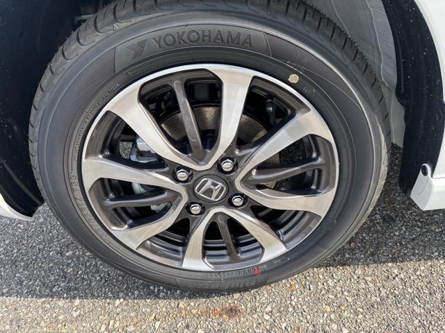 N-BOXカスタム ベースグレード 届出済未使用車 ホンダセンシング LEDヘッドライト バックカメラ 片側パワースライドドア 電動パーキングブレーキ オートブレーキホールド 前席シートヒーター スマートキー プッシュスタート(17枚目)