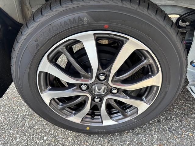 N-BOXカスタム ベースグレード 届出済未使用車 ホンダセンシング LEDヘッドライト バックカメラ 片側パワースライドドア 電動パーキングブレーキ オートブレーキホールド 前席シートヒーター スマートキー プッシュスタート(19枚目)