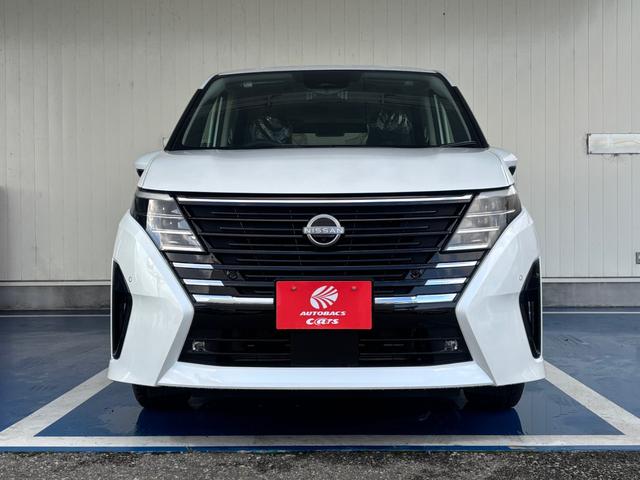 セレナ ｅ－パワー　ハイウェイスターＶ　新車　日産コネクトナビ　アラウンドビューモニター　ＥＴＣ２．０　前後ドライブレコーダー　寒冷地仕様　ホットプラスパッケージ　ＳＯＳコール　ＬＥＤヘッドライト　インテリジェントルームミラー（2枚目）