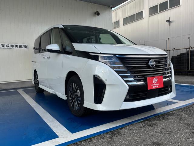 セレナ ｅ－パワー　ハイウェイスターＶ　新車　日産コネクトナビ　アラウンドビューモニター　ＥＴＣ２．０　前後ドライブレコーダー　寒冷地仕様　ホットプラスパッケージ　ＳＯＳコール　ＬＥＤヘッドライト　インテリジェントルームミラー（8枚目）
