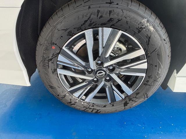 セレナ ｅ－パワー　ハイウェイスターＶ　新車　日産コネクトナビ　アラウンドビューモニター　ＥＴＣ２．０　前後ドライブレコーダー　寒冷地仕様　ホットプラスパッケージ　ＳＯＳコール　ＬＥＤヘッドライト　インテリジェントルームミラー（18枚目）