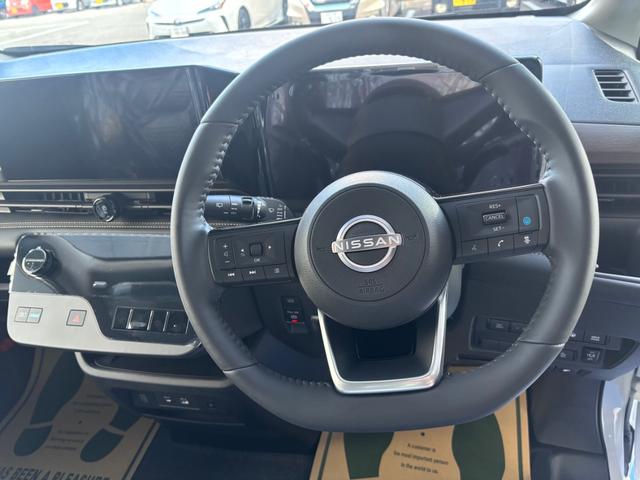 セレナ ｅ－パワー　ハイウェイスターＶ　新車　日産コネクトナビ　アラウンドビューモニター　ＥＴＣ２．０　前後ドライブレコーダー　寒冷地仕様　ホットプラスパッケージ　ＳＯＳコール　ＬＥＤヘッドライト　インテリジェントルームミラー（43枚目）